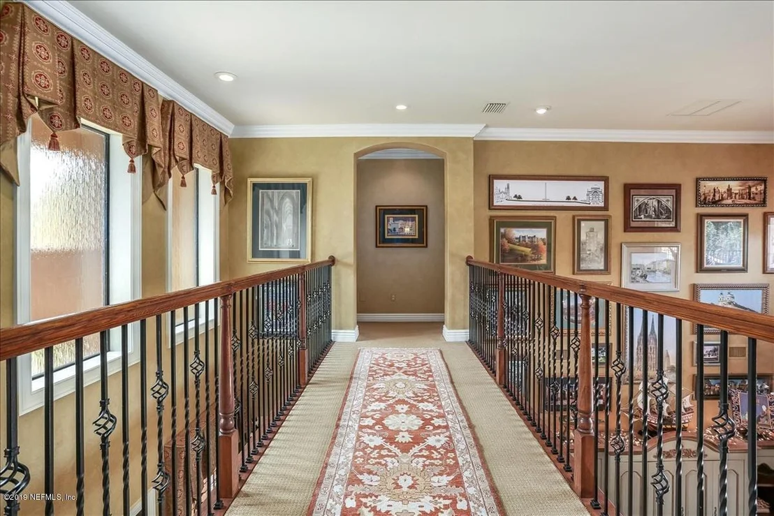 Photo of 1180 REGISTRY Boulevard