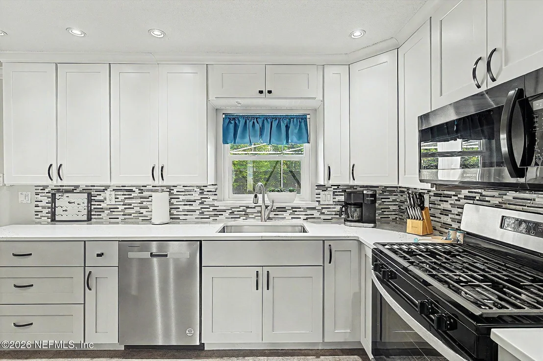 Photo of 404 SEVENTEENTH Street