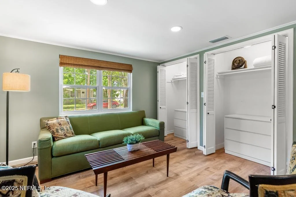 Photo of 4 NELMAR Avenue