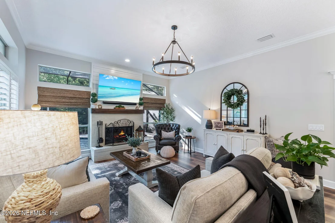 Photo of 1204 CREEK BEND Road