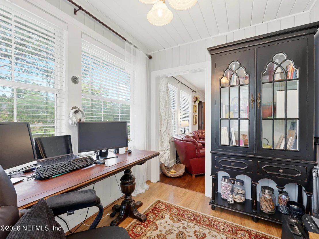 Photo of 2223 BAYVIEW Road