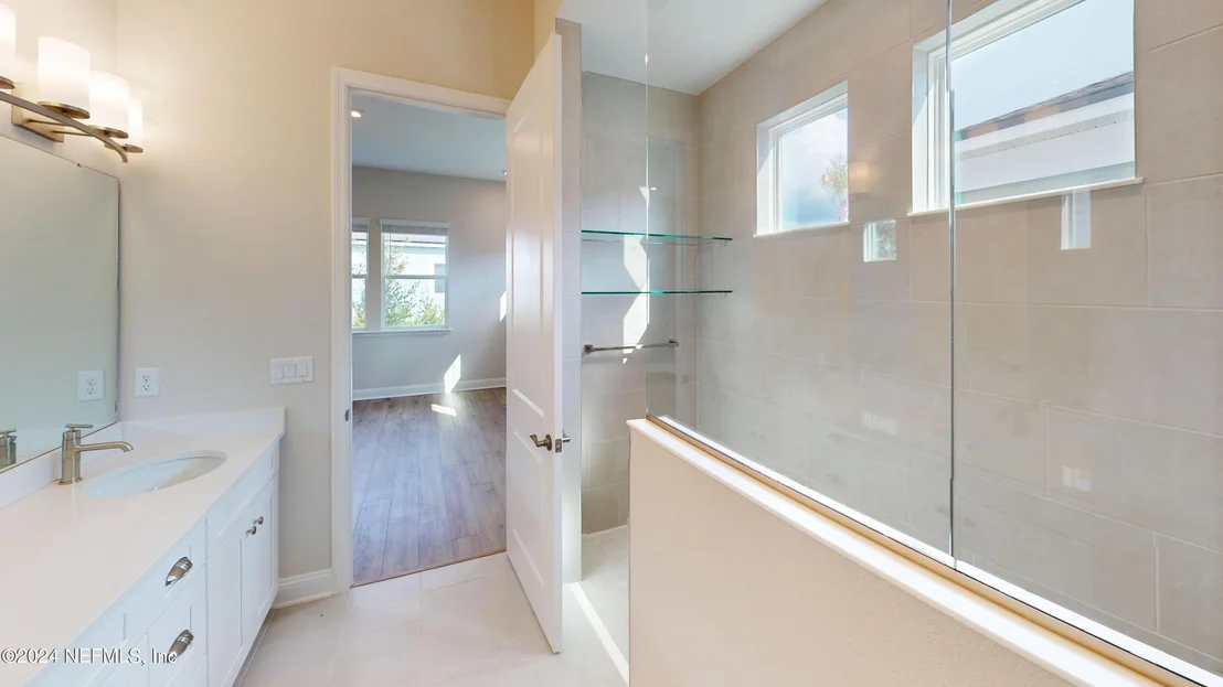 Photo of 112 HEDGEROW Street