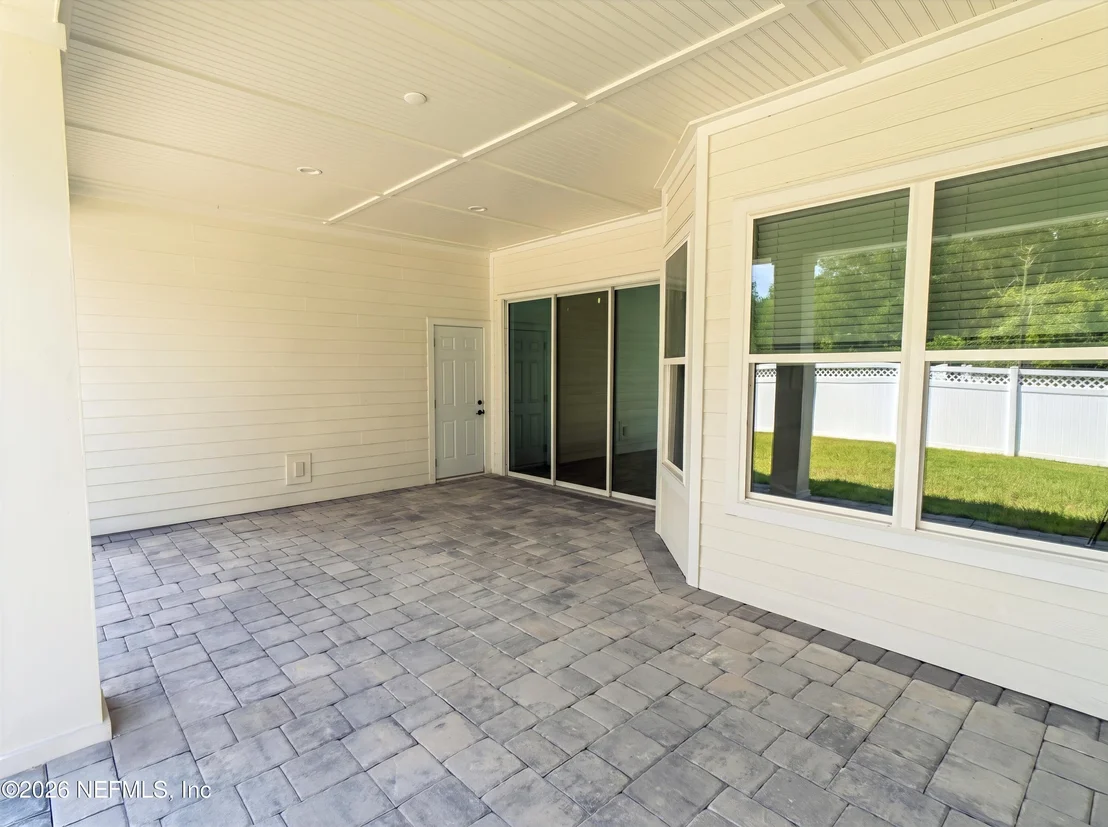 Photo of 424 PAISLEY Place