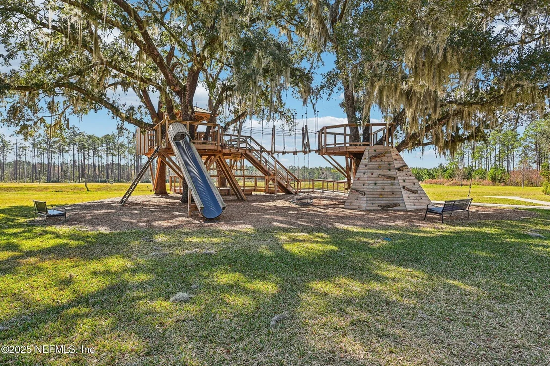 Photo of 24 OAKHURST Court