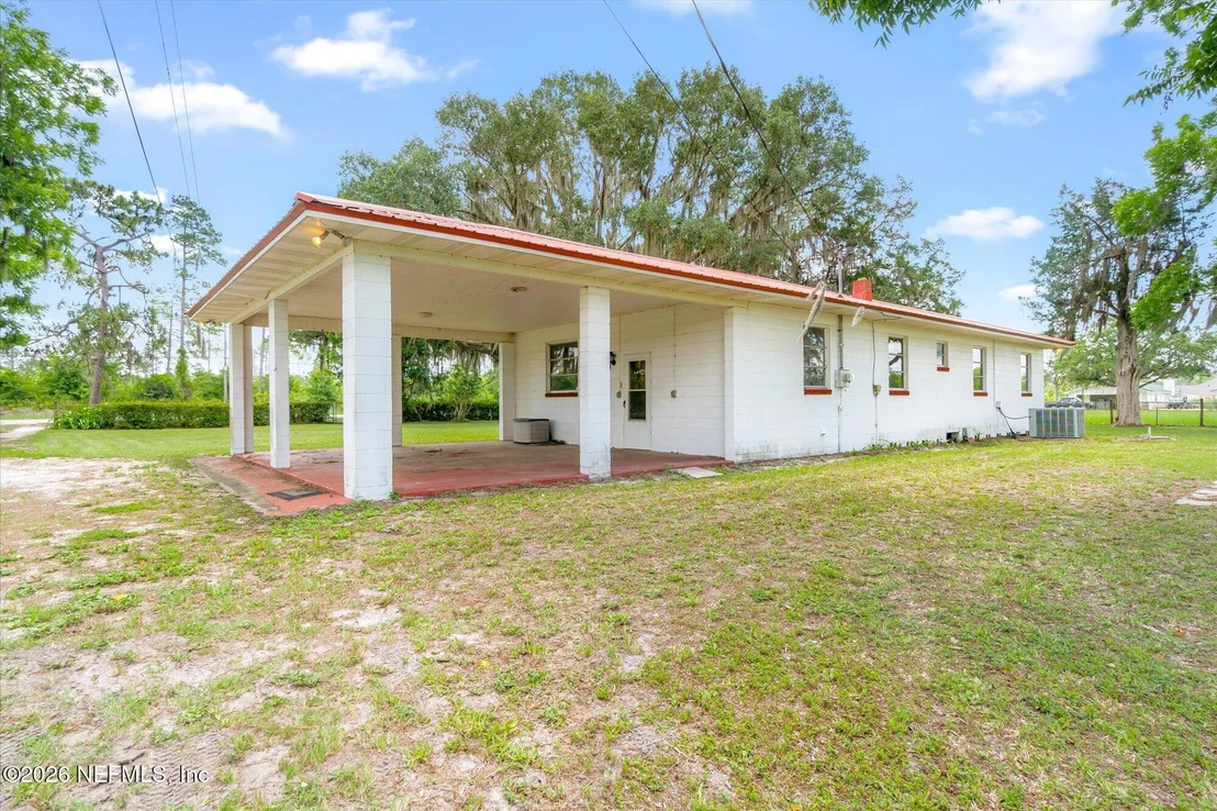 Photo of 786 W RIVER Road