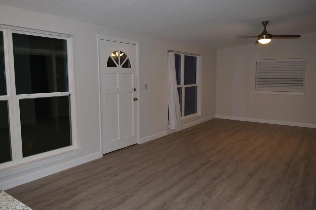 Photo of 274 SARA Drive