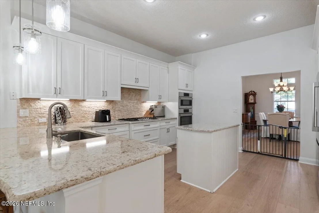 Photo of 421 ST JOHNS GOLF Drive