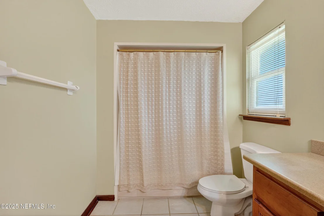 Photo of 530 HICKORY Drive
