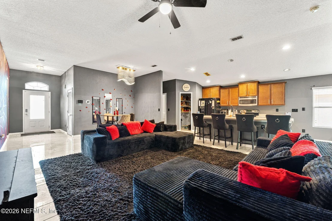 Photo of 5754 ROYALTY Road