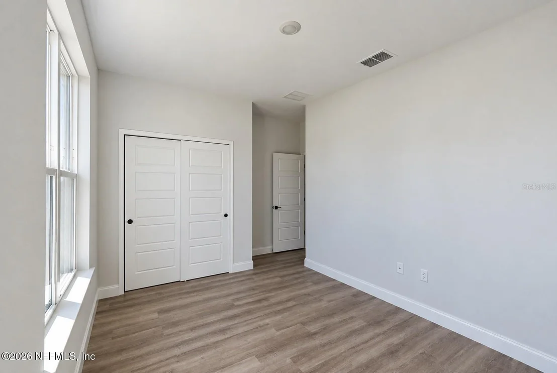 Photo of 6 BRONSON Lane