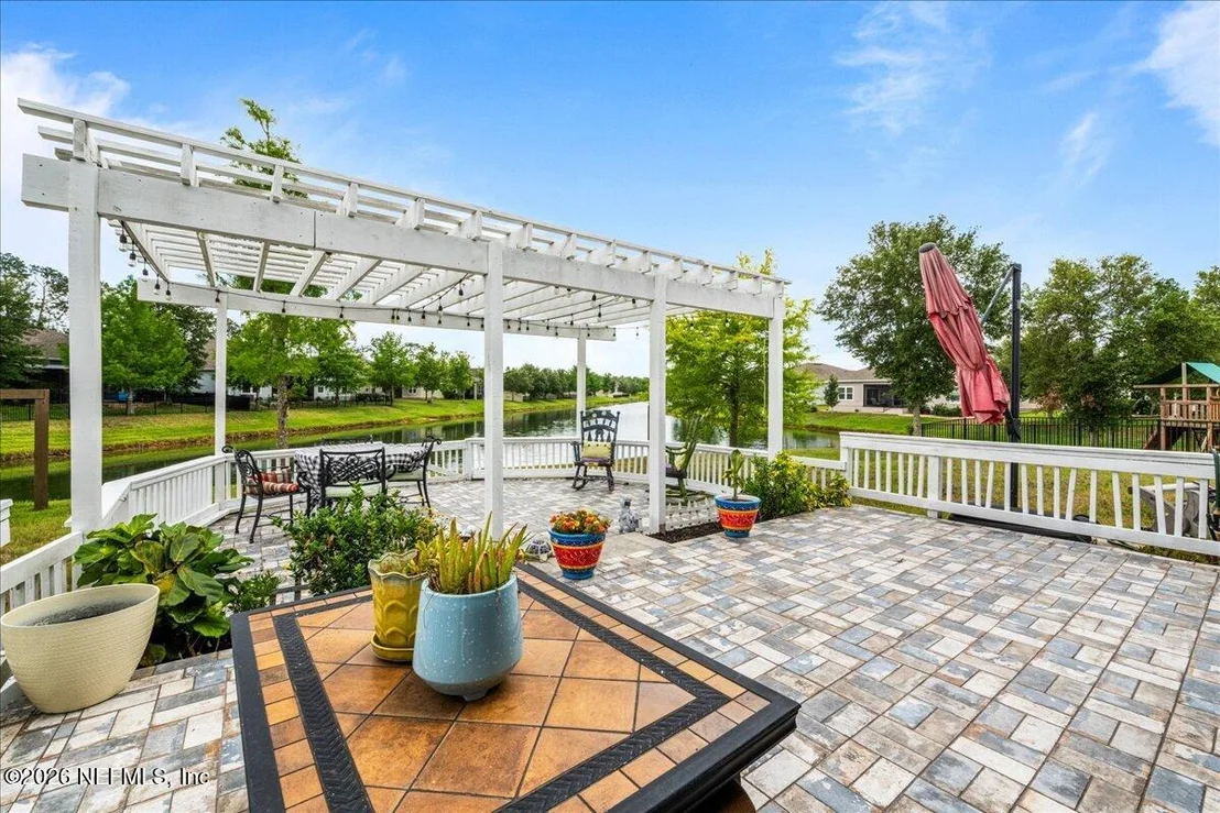 Photo of 71 LANSING Court