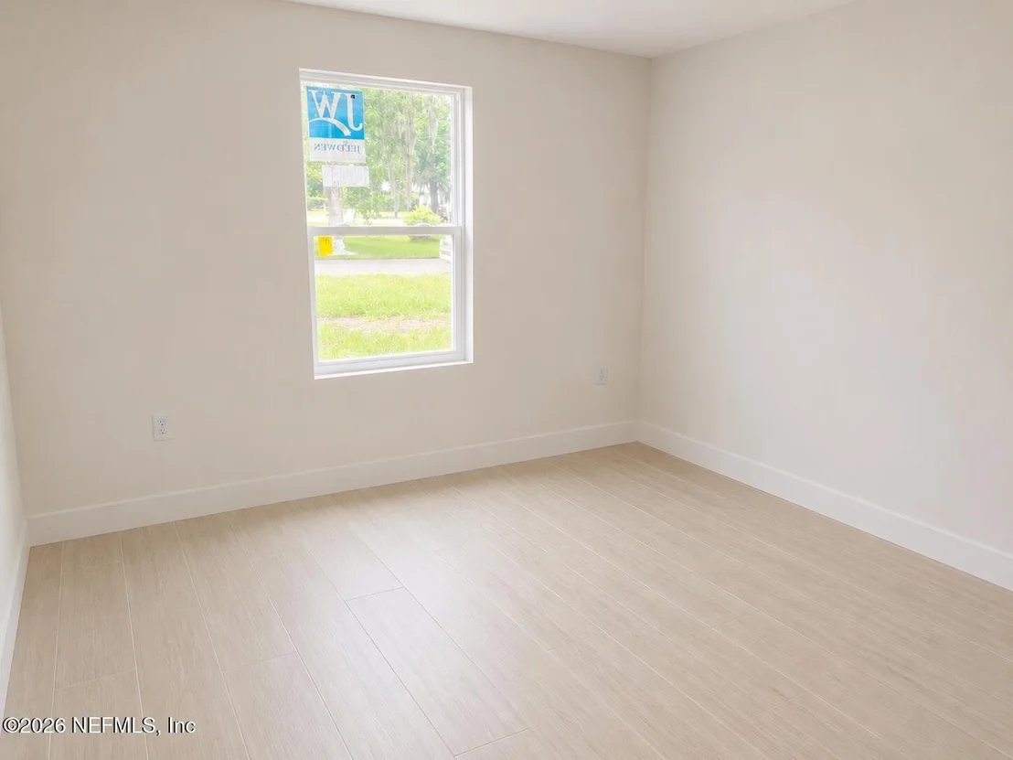 Photo of 4530 PUTNAM Avenue