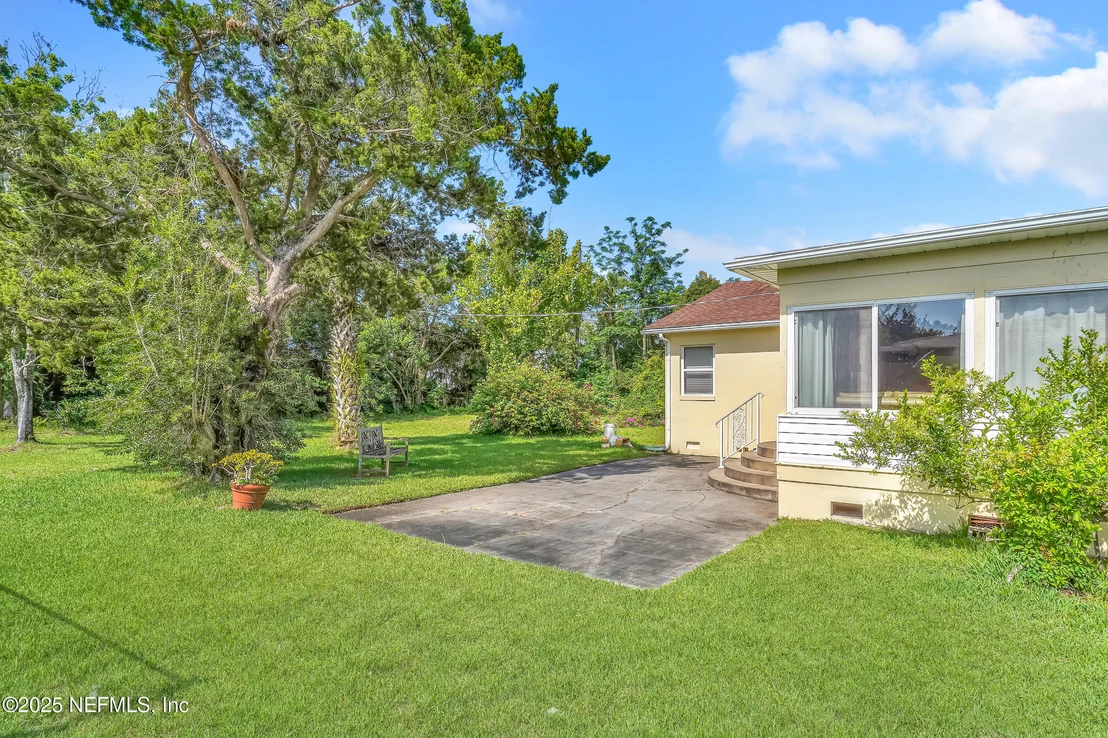 Photo of 61 AVISTA Circle