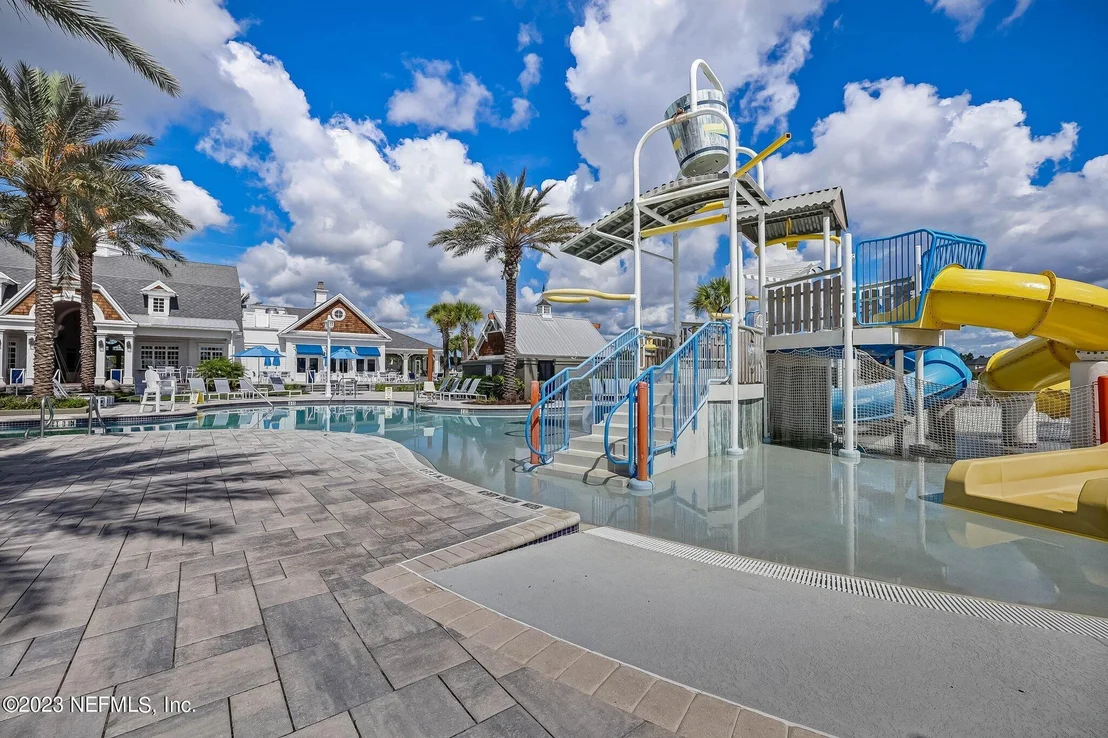 Photo of 152 WINDERMERE Way
