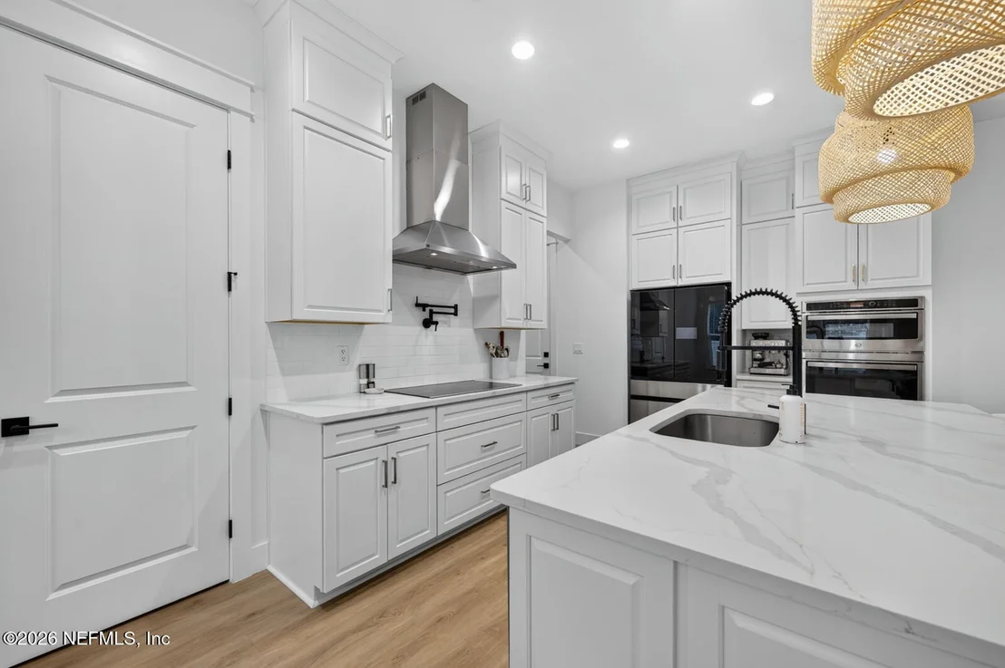 Photo of 904 BARBARA Lane