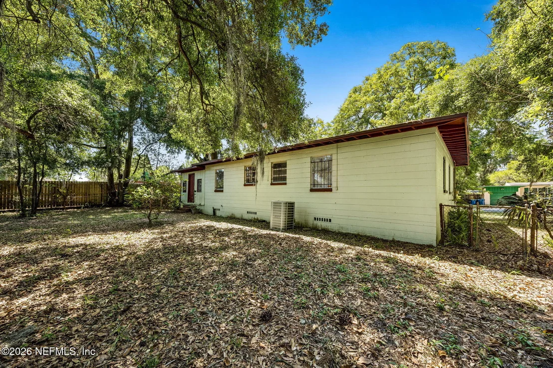 Photo of 5511 BURDETTE Road