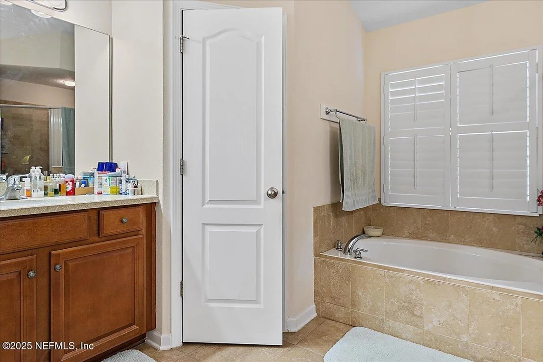 Photo of 253 PARKWOOD Circle