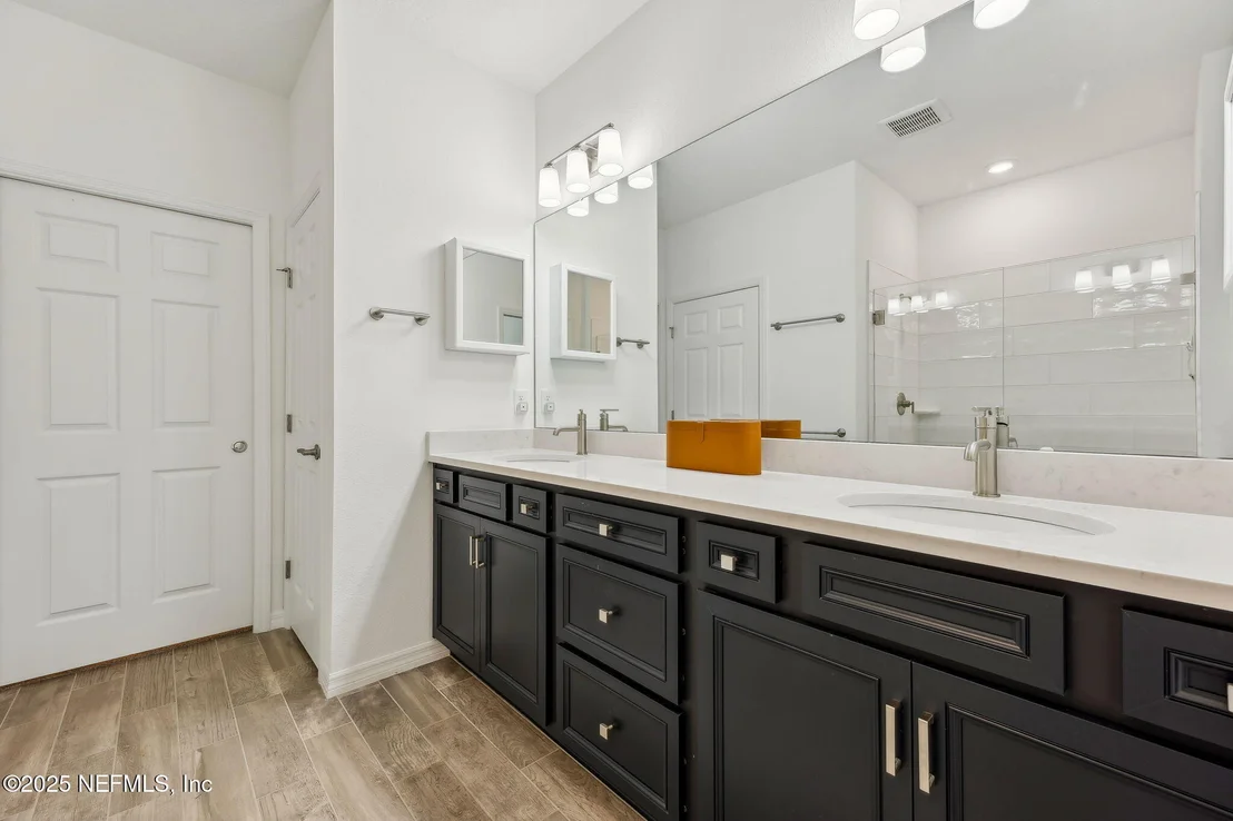 Photo of 564 JUBILEE Circle