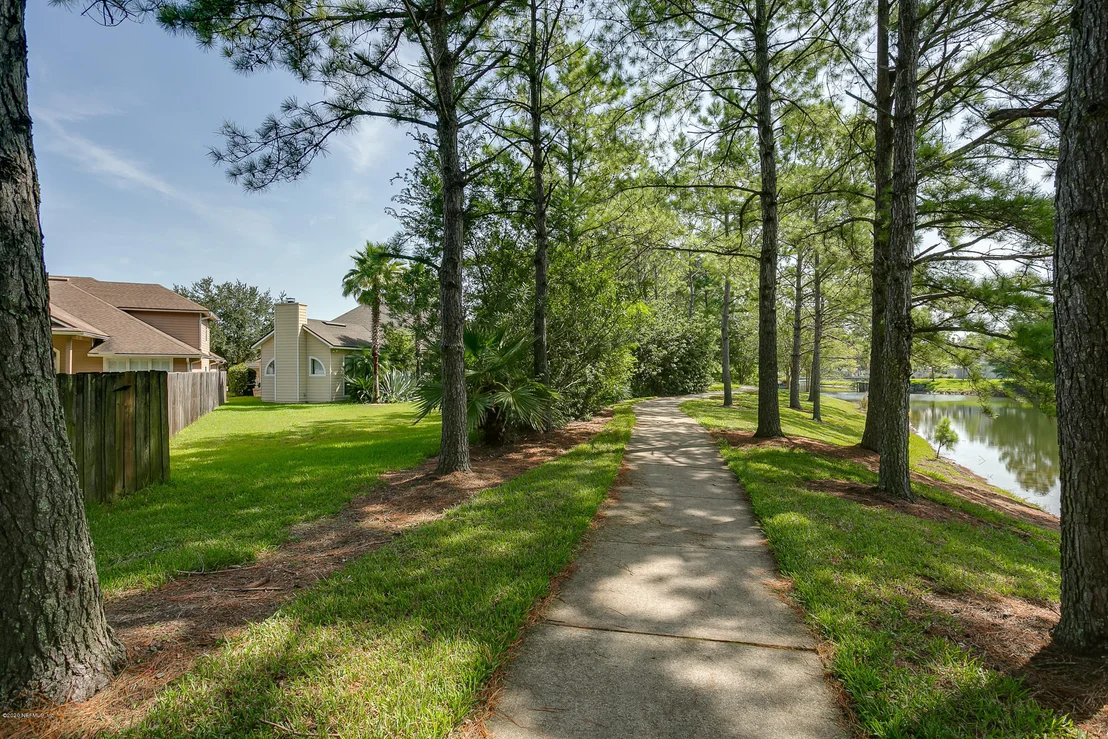 Photo of 940 THOROUGHBRED Drive