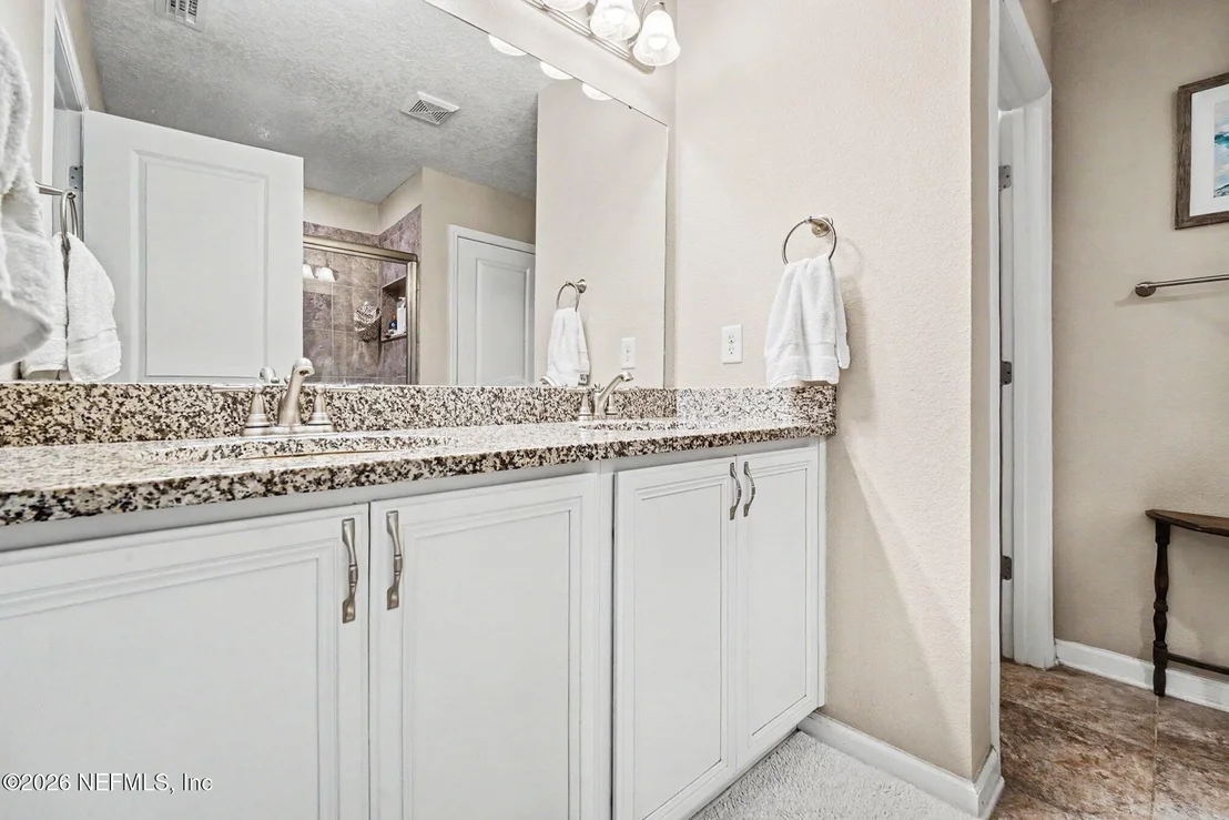 Photo of 16013 HUTTON Lane