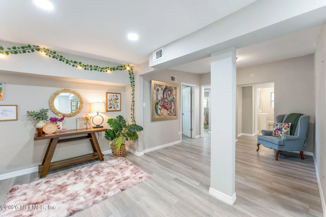 Photo of 7541 MAYAPPLE Road