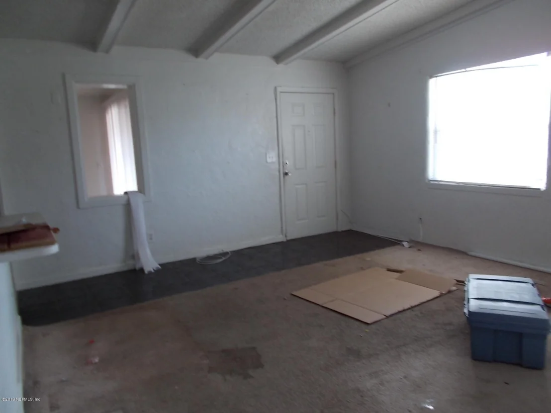 Photo of 4163 RUBY Drive W