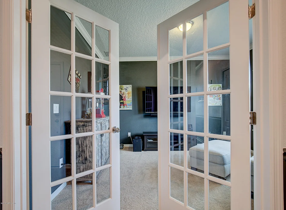 Photo of 112 BLUFFTON Court