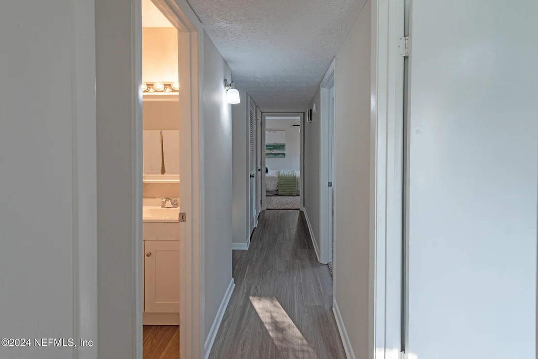 Photo of 7995 SARCEE Trail
