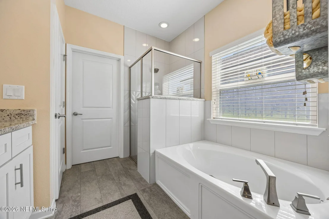 Photo of 96017 BREEZEWAY Court