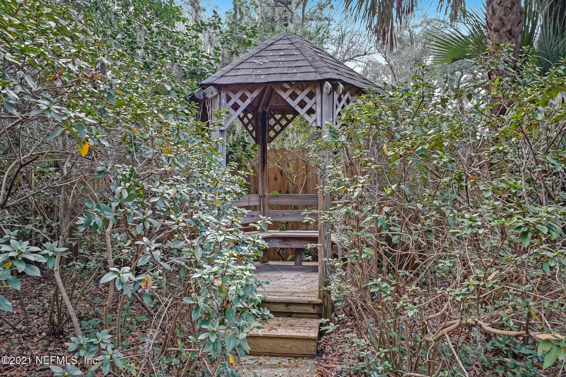 Photo of 11432 RIVER KNOLL Drive