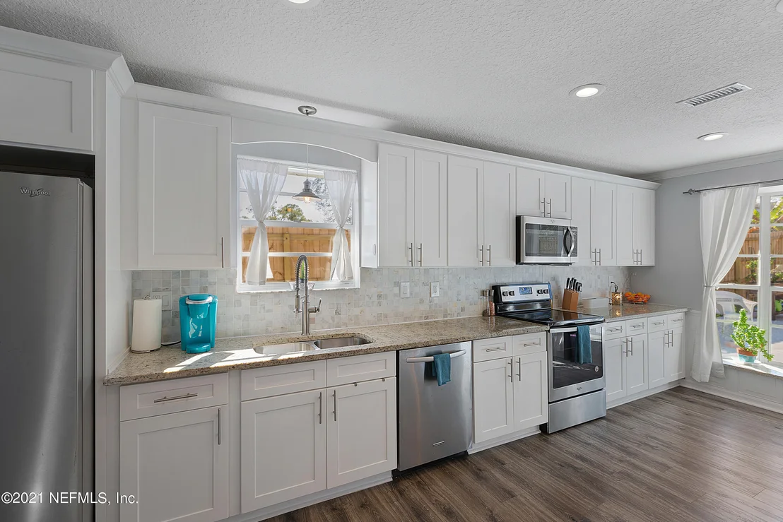 Photo of 2397 FERNVIEW Drive