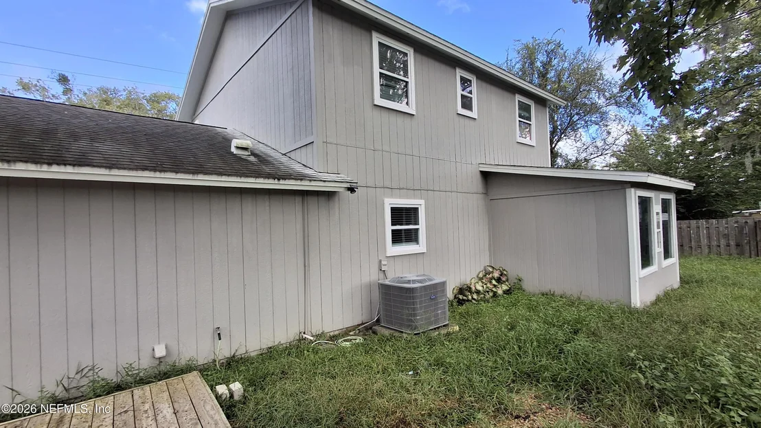 Photo of 1809 FARM WAY Way
