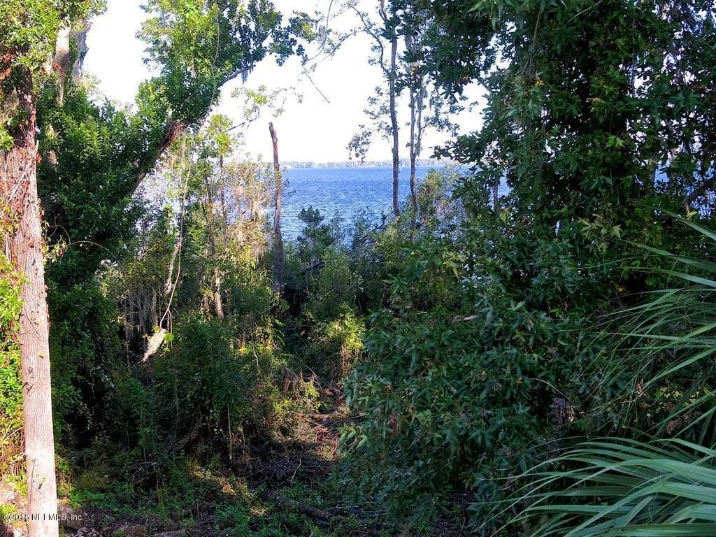 Photo of 595 W RIVER Road