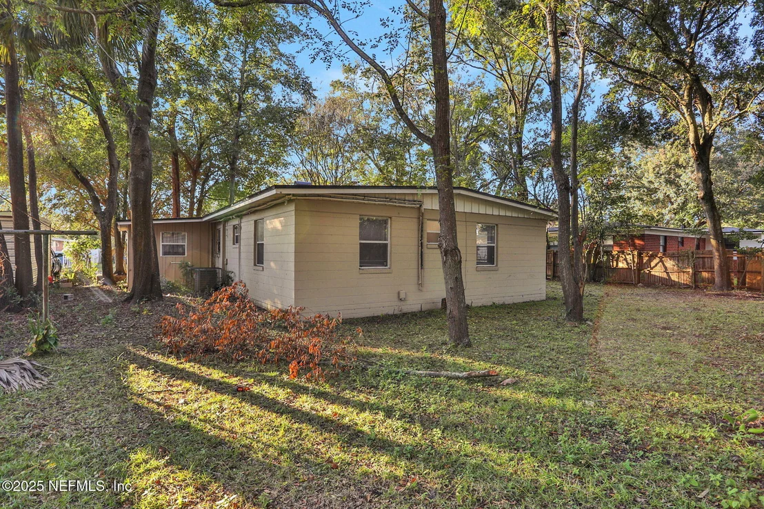 Photo of 3145 PLUMTREE Drive
