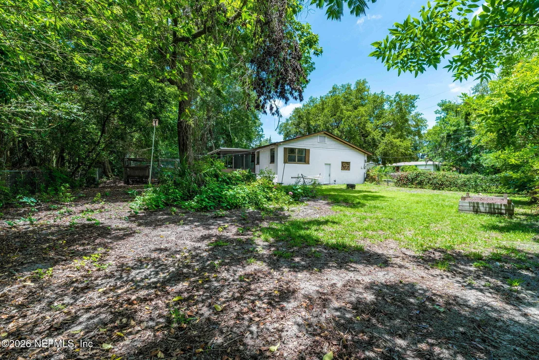 Photo of 1738 CLEMSON Road