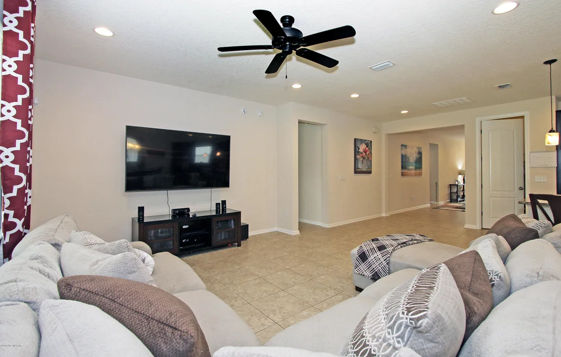 Photo of 399 PALISADE Drive