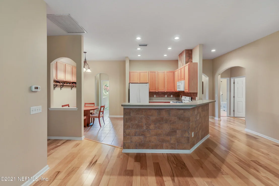 Photo of 420 HEATHER PARK Lane