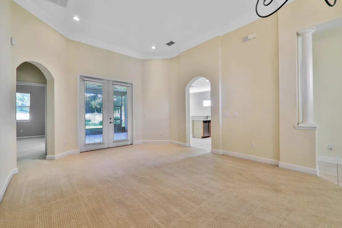 Photo of 804 RILEY Lane