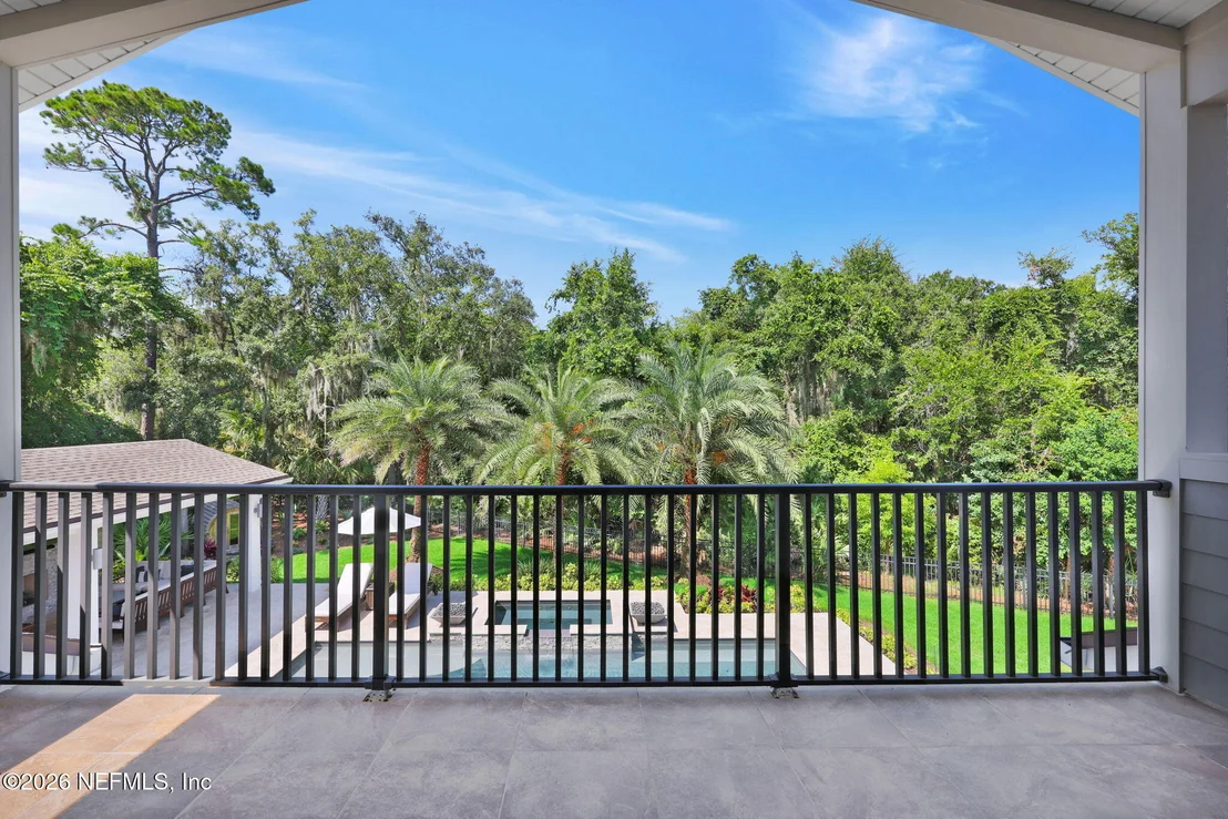 Photo of 122 SENORA Court