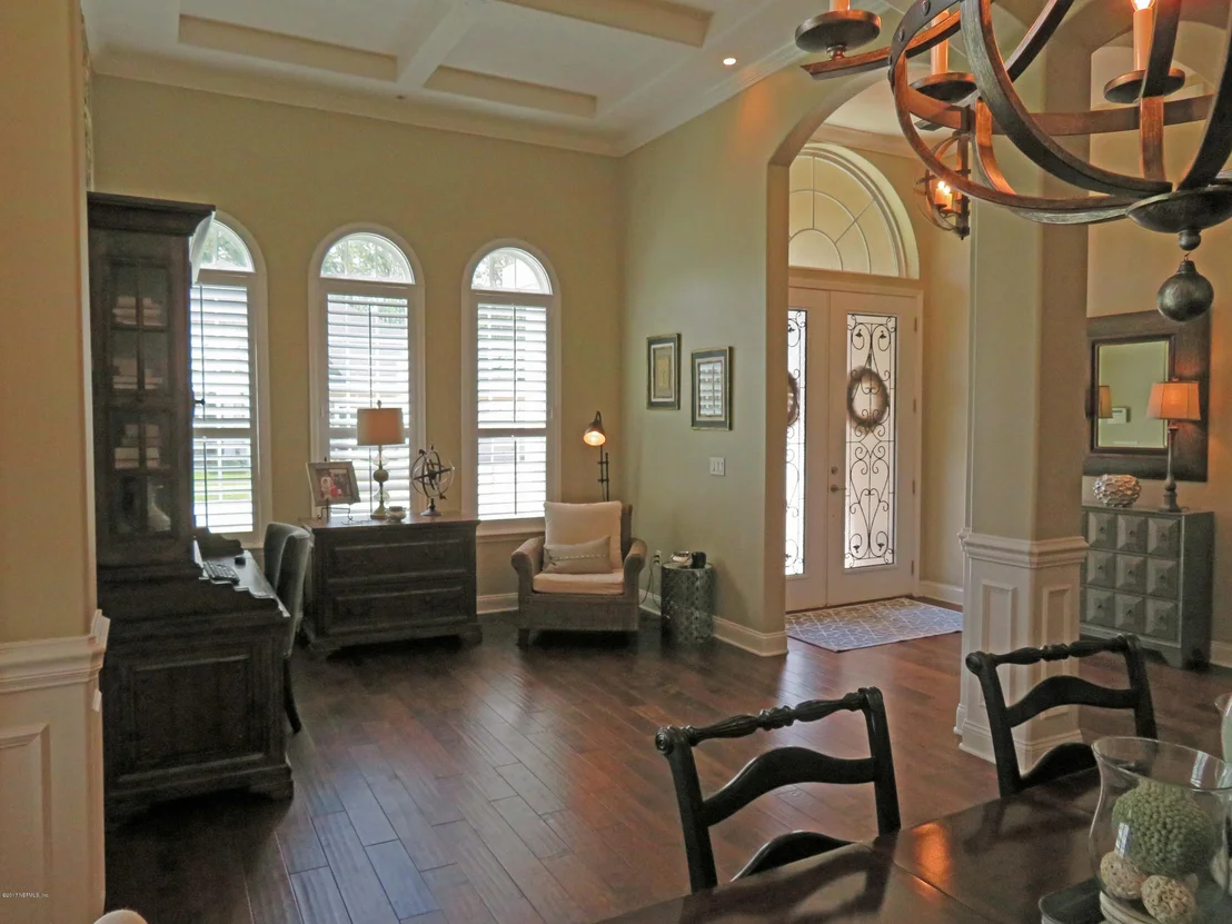 Photo of 106 AVERLEY Way