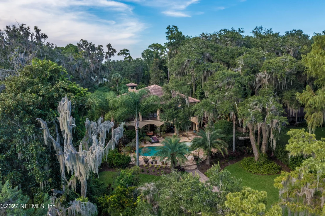 Photo of 8289 COLEE COVE Road
