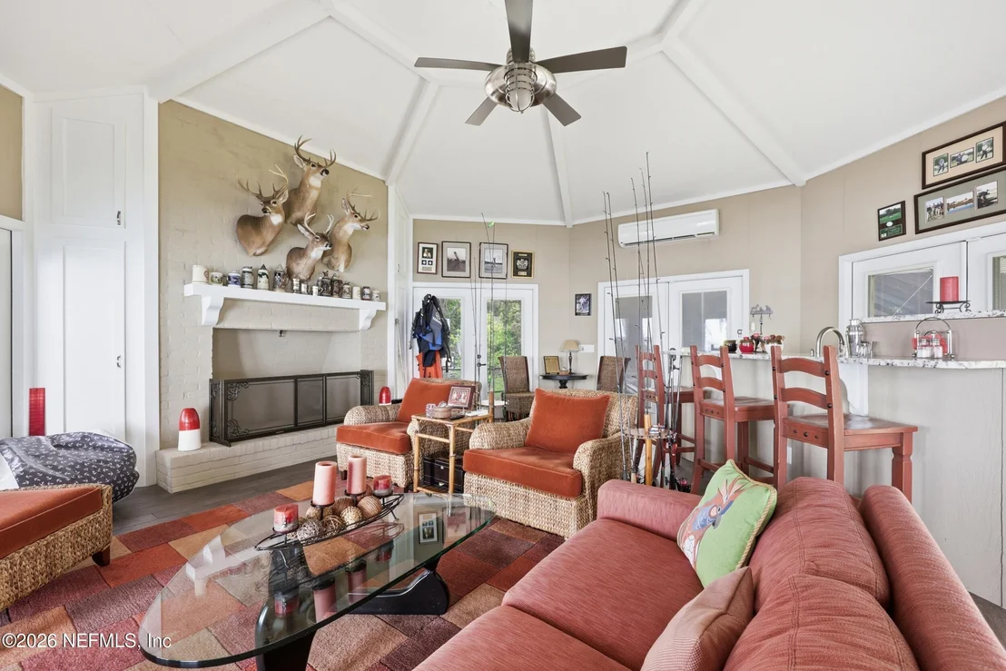 Photo of 13200 MANDARIN Road