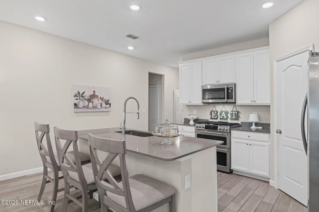 Photo of 39 CRYSTAL CREST Lane