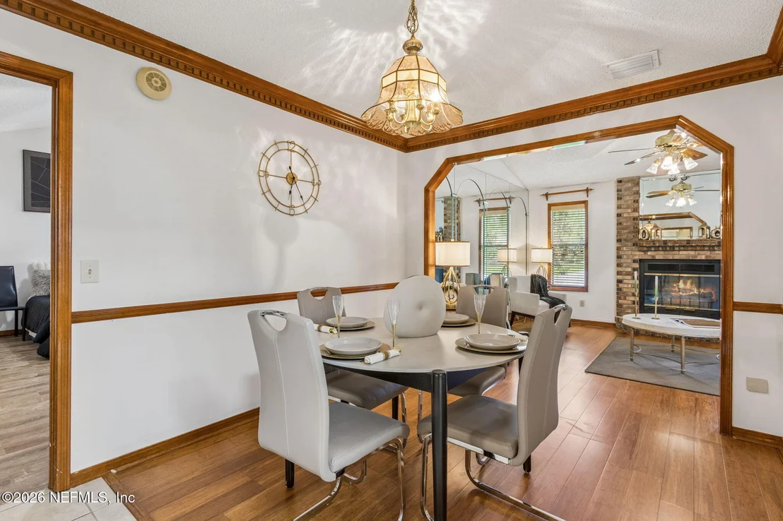Photo of 794 CAMERON Drive