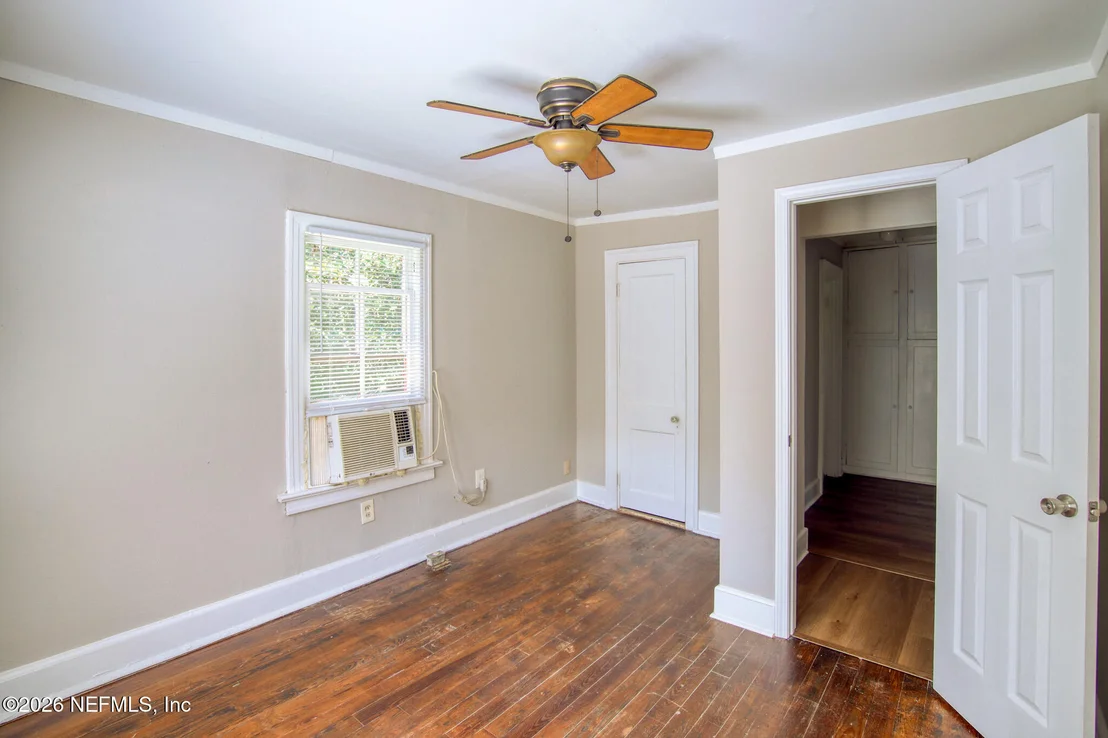 Photo of 9924 SUNSET Drive