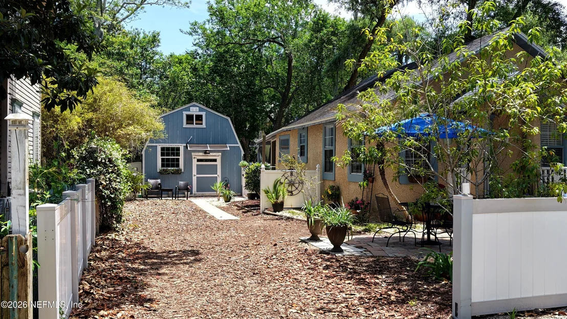 Photo of 11 DAVIS Street