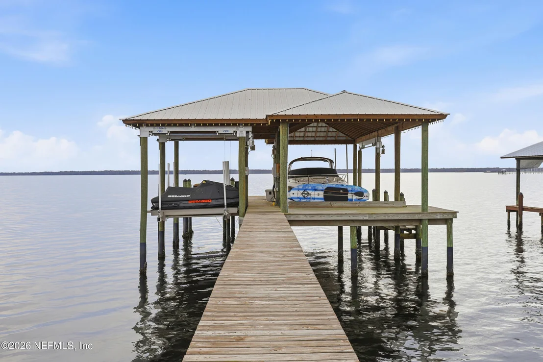 Photo of 5713 CROSSWINDS Circle