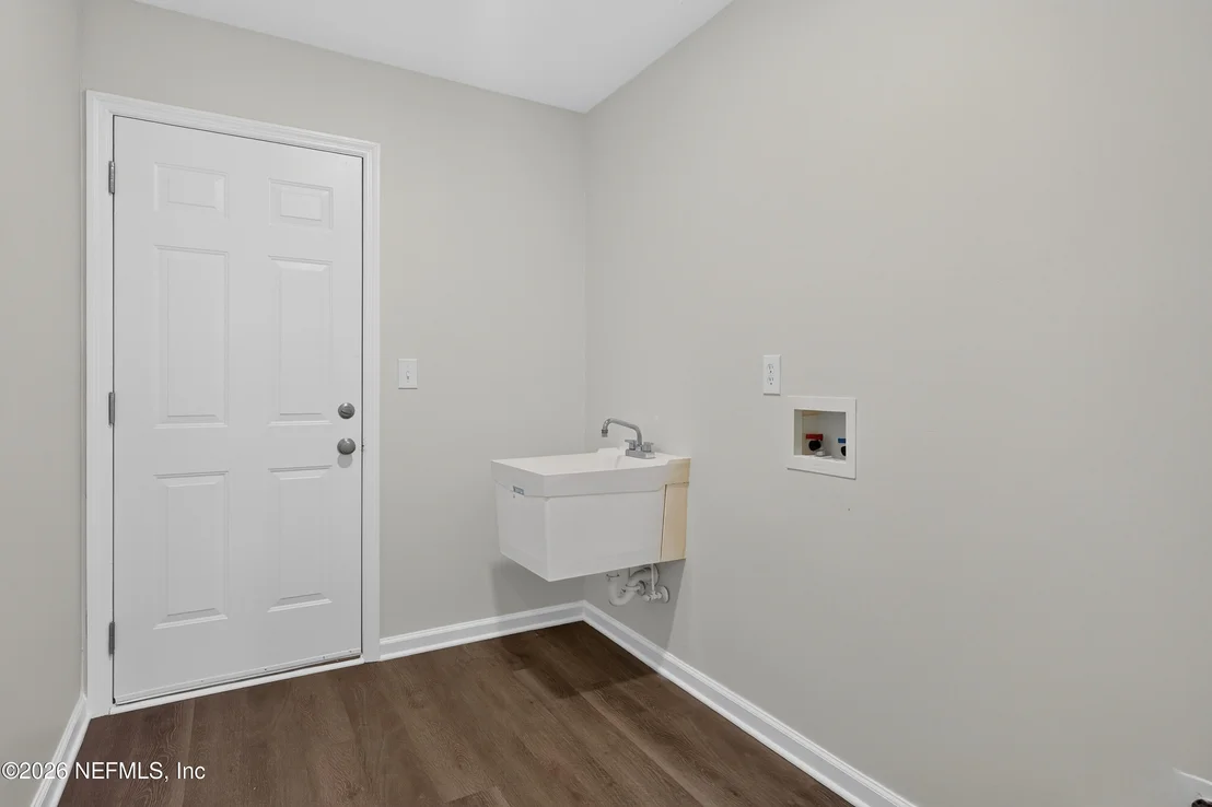 Photo of 587 OAKMONT Drive