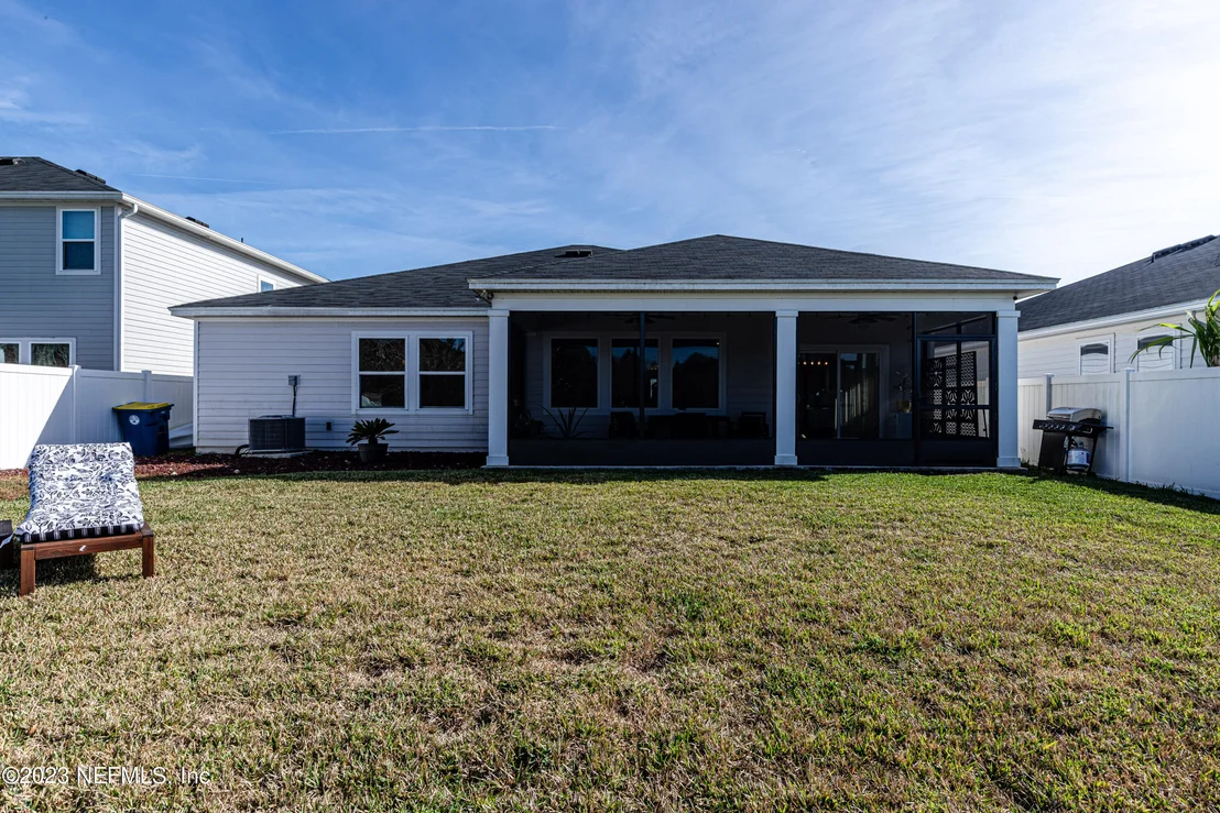 Photo of Unit 6 at 12056 BRIDGEHAMPTON Road