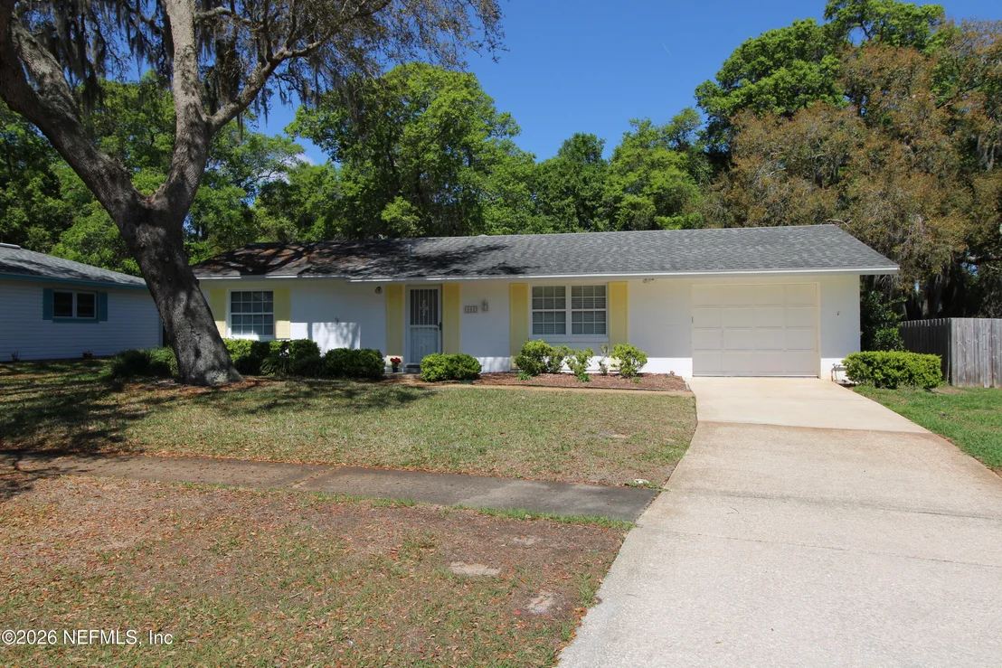 Photo of 402 CASUARINA Circle